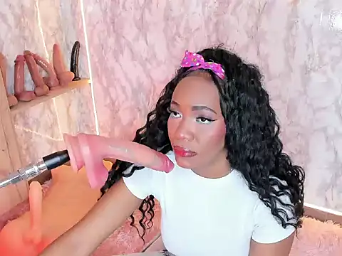 Snapshot of whiitneyfox chatting on January 17, 2025, 4:39 am whiitneyfox online show from January 17, 2025, 4:39 am