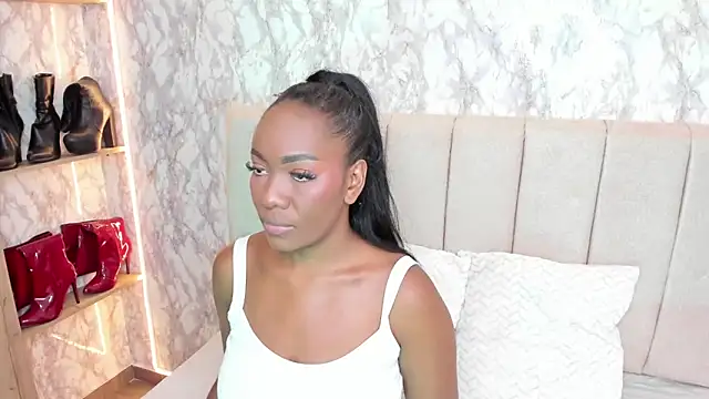 Snapshot of whiitneyfox chatting on September 28, 2025, 12:27 am whiitneyfox online show from September 28, 2025, 12:27 am