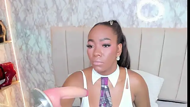 Snapshot of whiitneyfox chatting on November 25, 2025, 11:27 pm whiitneyfox online show from November 25, 2025, 11:27 pm