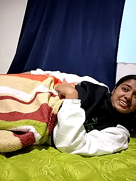 Snapshot of cleo_lincy13 chatting on January 3, 2025, 11:01 pm cleo lincy13 online show from January 3, 2025, 11:01 pm