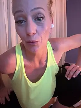 AlessasRoom online show from July 19, 2026, 4:05 am