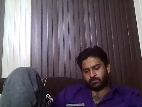 Snapshot of indihotguy chatting on April 18, 2026, 12:42 pm indihotguy online show from April 18, 2026, 12:42 pm