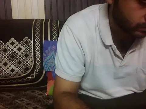 Snapshot of indihotguy chatting on May 13, 2026, 4:04 pm indihotguy online show from May 13, 2026, 4:04 pm
