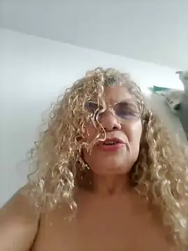 Snapshot of indiraa-channell chatting on February 14, 2025, 5:57 pm indiraa-channell online show from February 14, 2025, 5:57 pm