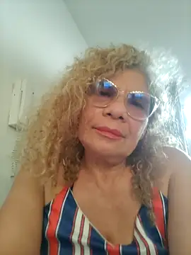 Snapshot of indiraa-channell chatting on February 28, 2025, 10:28 pm indiraa-channell online show from February 28, 2025, 10:28 pm