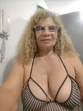 Snapshot of indiraa-channell chatting on March 1, 2025, 4:47 am indiraa-channell online show from March 1, 2025, 4:47 am