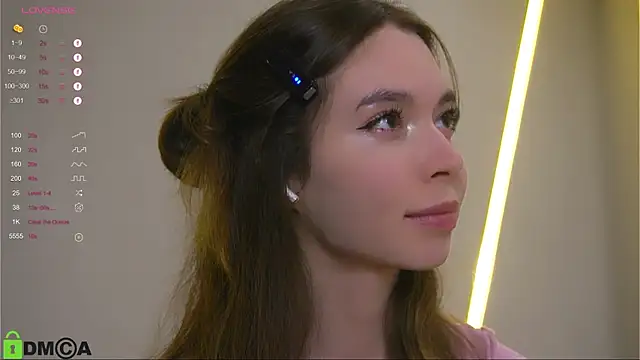 LittleOriana online show from September 19, 2025, 12:56 am