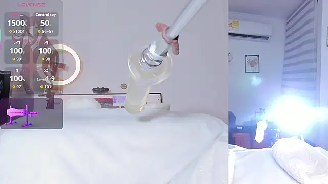 Maria Jones  online show from October 11, 2025, 1:27 am