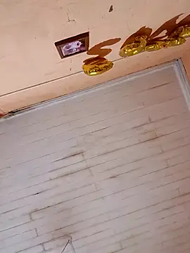 hotleon127 online show from February 11, 2026, 11:43 pm