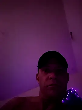 Snapshot of hotemberly_jake chatting on May 5, 2026, 8:44 am hotemberly jake online show from May 5, 2026, 8:44 am