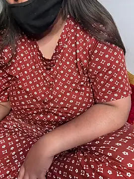 tanvihot2 online show from June 12, 2026, 6:18 pm