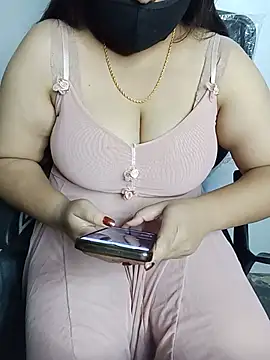 tanvihot2 online show from July 15, 2026, 4:12 pm