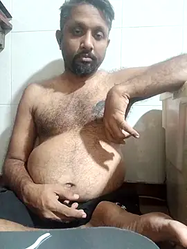 Snapshot of carria_homes chatting on December 19, 2025, 7:43 pm carria homes online show from December 19, 2025, 7:43 pm