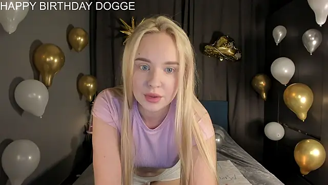 Snapshot of Olivia_livi chatting on July 4, 2026, 8:48 pm Olivia livi online show from July 4, 2026, 8:48 pm