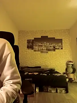 HalloMarcy online show from February 4, 2025, 10:34 pm