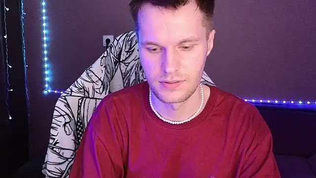 Leonnextdoor online show from December 28, 2024, 3:15 pm