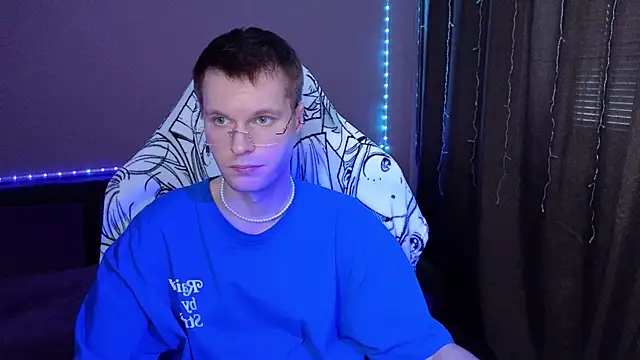 Leonnextdoor online show from January 10, 2025, 7:46 am