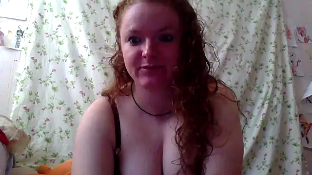 Snapshot of Rae_Jeannie chatting on April 15, 2026, 6:53 am Rae Jeannie online show from April 15, 2026, 6:53 am