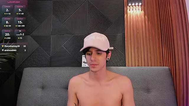 Snapshot of saul_novak chatting on January 8, 2025, 1:11 am saul novak online show from January 8, 2025, 1:11 am