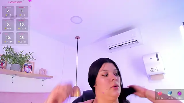 Snapshot of violeta_candyy_ chatting on June 22, 2026, 8:17 pm violeta candyy online show from June 22, 2026, 8:17 pm