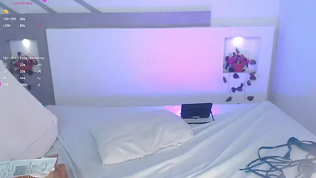 Snapshot of VenusEvans1 chatting on March 1, 2025, 1:22 am VenusEvans1 online show from March 1, 2025, 1:22 am