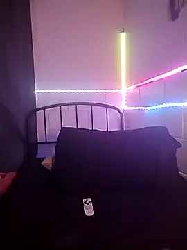 k1oudE online show from April 5, 2026, 6:38 pm