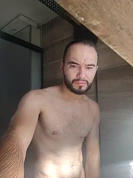 Snapshot of Eduardobi97 chatting on December 19, 2025, 11:17 am Eduardobi97 online show from December 19, 2025, 11:17 am