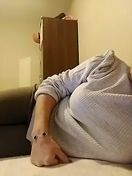 Snapshot of derya35 chatting on February 15, 2025, 3:06 pm derya35 online show from February 15, 2025, 3:06 pm