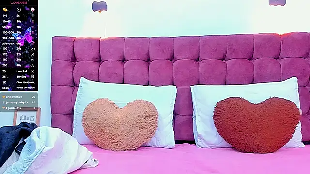 Annie kurt  online show from February 11, 2025, 11:12 pm