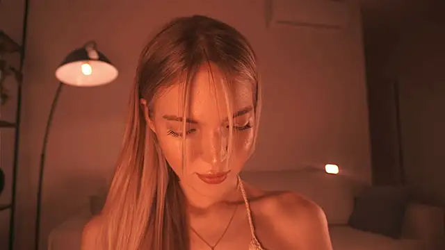 Snapshot of alittlestarrr chatting on January 21, 2025, 4:48 pm alittlestarrr online show from January 21, 2025, 4:48 pm