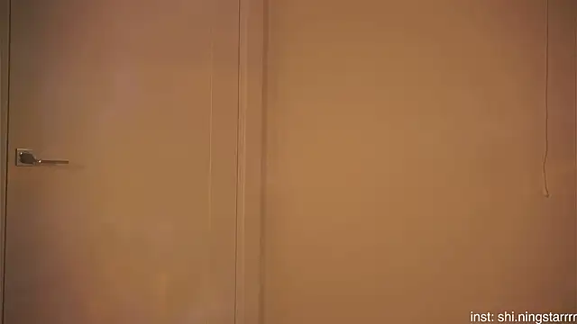 Snapshot of alittlestarrr chatting on February 26, 2025, 7:20 am alittlestarrr online show from February 26, 2025, 7:20 am