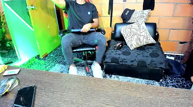 Snapshot of Adam_Valenciia chatting on February 27, 2025, 3:14 am Adam Valenciia online show from February 27, 2025, 3:14 am