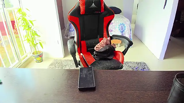 Snapshot of Adam_Valenciia chatting on September 18, 2025, 8:22 pm Adam Valenciia online show from September 18, 2025, 8:22 pm