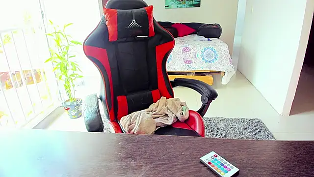 Snapshot of Adam_Valenciia chatting on October 15, 2025, 5:13 pm Adam Valenciia online show from October 15, 2025, 5:13 pm