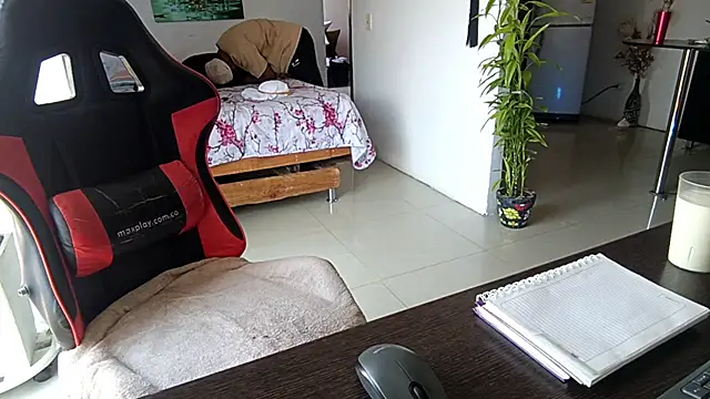 Adam Valenciia online show from March 2, 2026, 6:04 pm