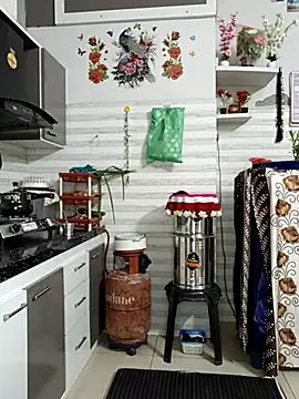 Best-Couple online show from November 29, 2025, 3:31 am