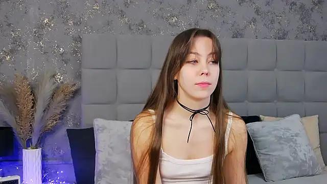 Snapshot of TheEmma chatting on January 30, 2025, 8:22 am TheEmma online show from January 30, 2025, 8:22 am