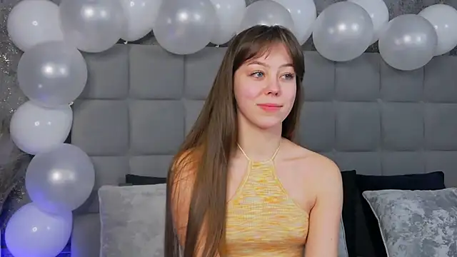 Snapshot of TheEmma chatting on February 10, 2025, 3:10 pm TheEmma online show from February 10, 2025, 3:10 pm