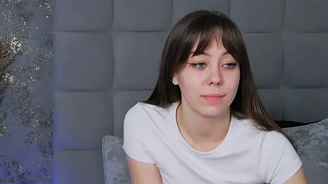 Snapshot of TheEmma chatting on March 21, 2025, 9:12 am TheEmma online show from March 21, 2025, 9:12 am