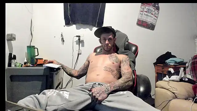 Snapshot of JamesMichael88 chatting on March 1, 2025, 2:59 am JamesMichael88 online show from March 1, 2025, 2:59 am