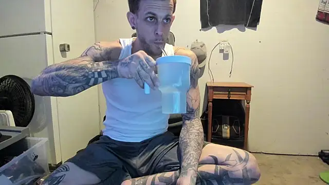 Snapshot of JamesMichael88 chatting on March 17, 2025, 2:45 pm JamesMichael88 online show from March 17, 2025, 2:45 pm