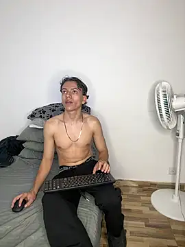 Snapshot of Young_latin_master777 chatting on December 30, 2024, 3:14 am Young latin master777 online show from December 30, 2024, 3:14 am