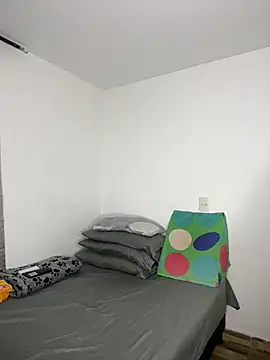 Snapshot of Young_latin_master777 chatting on January 8, 2025, 12:26 pm Young latin master777 online show from January 8, 2025, 12:26 pm