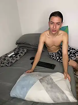 Snapshot of Young_latin_master777 chatting on January 15, 2025, 3:07 pm Young latin master777 online show from January 15, 2025, 3:07 pm