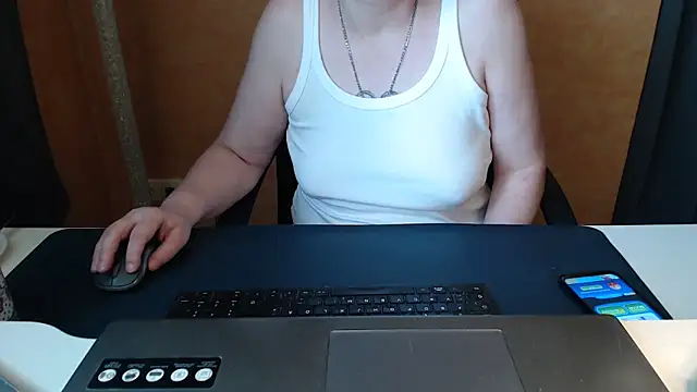 Sweet Phoenix online show from May 28, 2026, 10:45 am