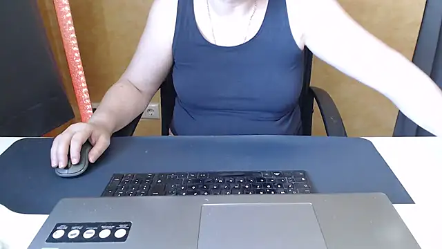 Sweet Phoenix online show from July 4, 2026, 9:04 am