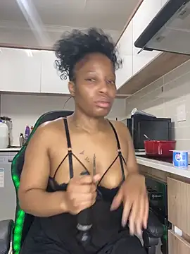 Thando04 online show from September 11, 2025, 4:40 pm