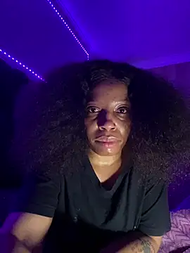 Snapshot of Thando04 chatting on April 15, 2026, 9:48 pm Thando04 online show from April 15, 2026, 9:48 pm