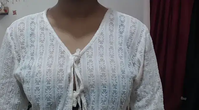 Honey Bee25 online show from January 28, 2025, 4:18 am