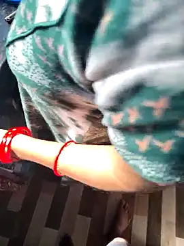 lovelygirl4567 online show from September 25, 2025, 3:43 am